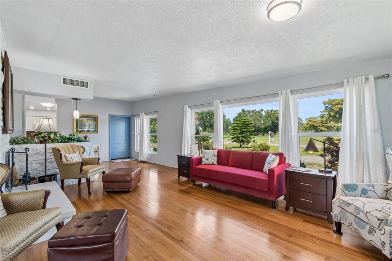 2110 Fairway Avenue S, Saint Petersburg, FL 33712 Photo