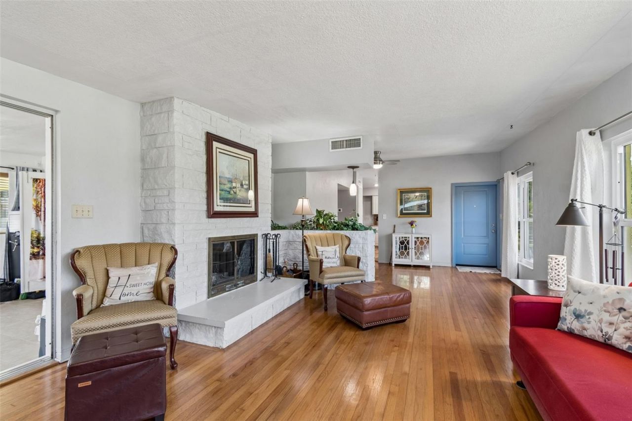 2110 Fairway Avenue S, Saint Petersburg, FL 33712 Photo