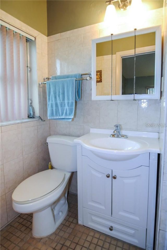 2110 Fairway Avenue S, Saint Petersburg, FL 33712 Photo