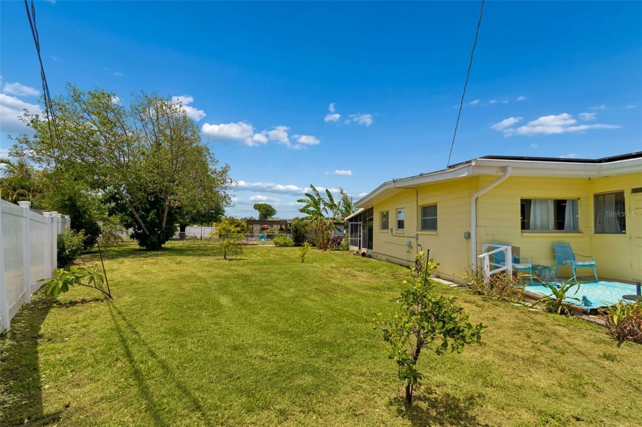 2110 Fairway Avenue S, Saint Petersburg, FL 33712 Photo