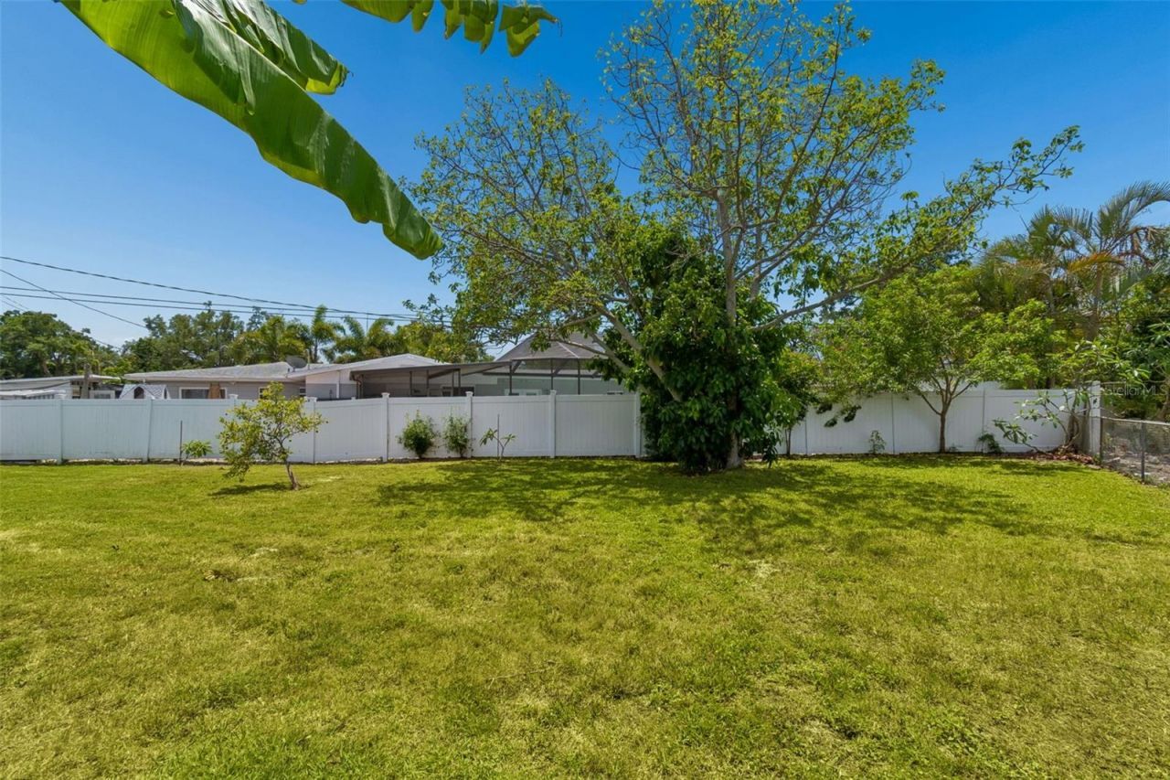 2110 Fairway Avenue S, Saint Petersburg, FL 33712 Photo