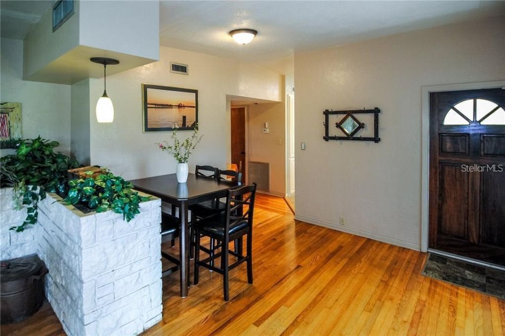 2110 Fairway Avenue S, Saint Petersburg, FL 33712 Photo