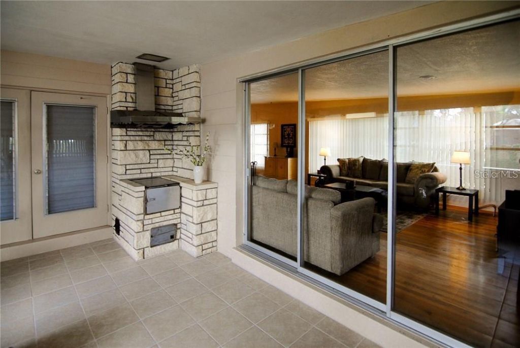 2110 Fairway Avenue S, Saint Petersburg, FL 33712 Photo