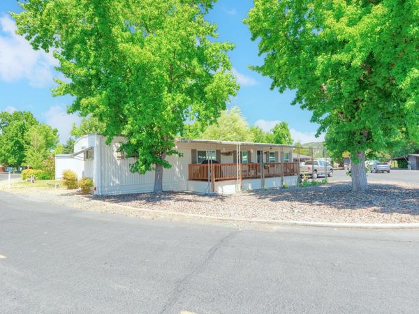 301 Bandy Way, Grants Pass, OR 97526