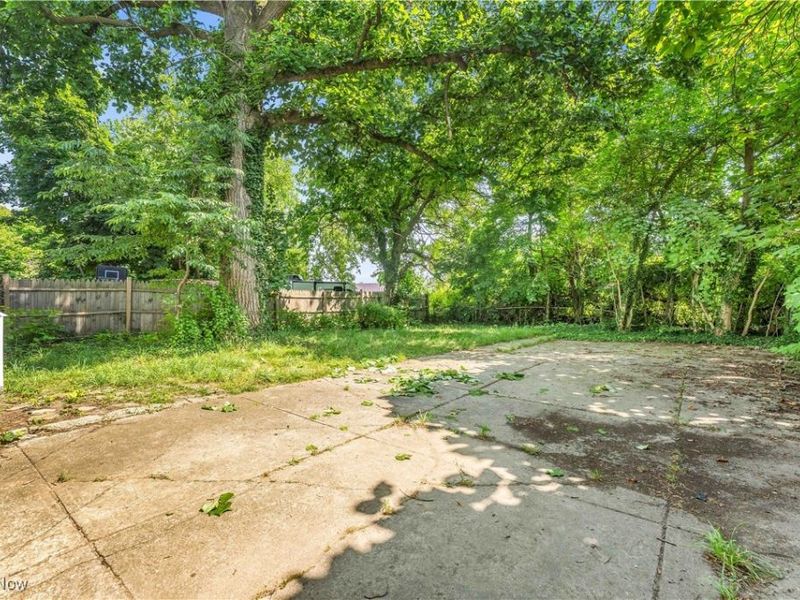 14106 Sylvia Avenue, Cleveland, OH 44110 Photo 33