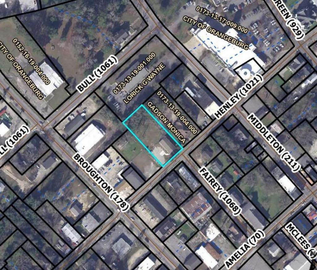 1151 Henley Street Photo 12