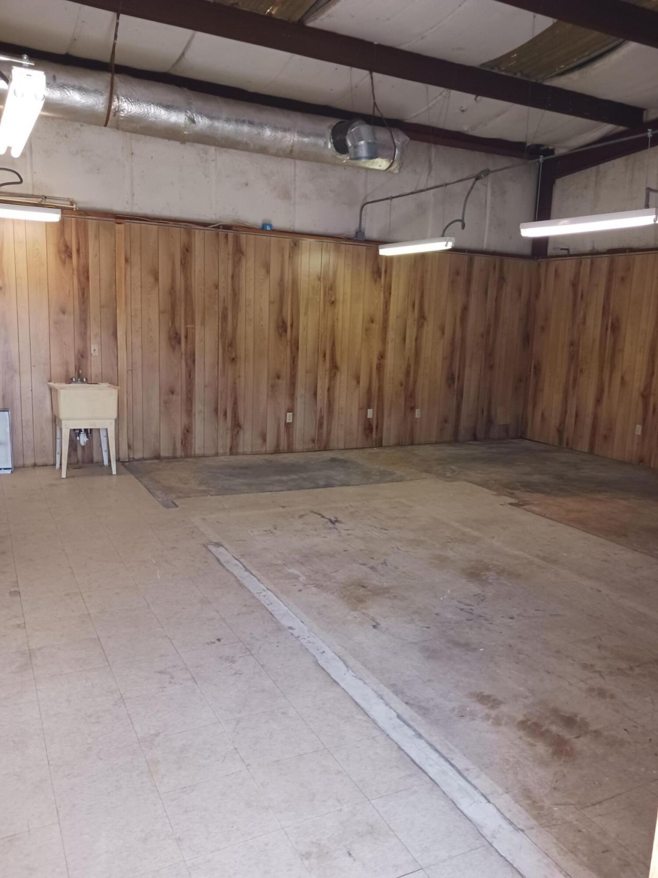 536 Broughton Street Photo 9