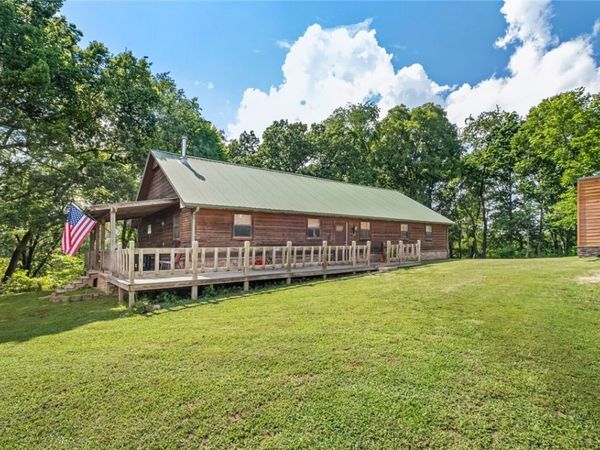 10890 Gates Lane, Pea Ridge, AR 72751