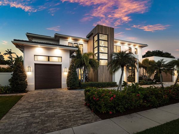 450 NE 10th Street, Boca Raton, FL 33432