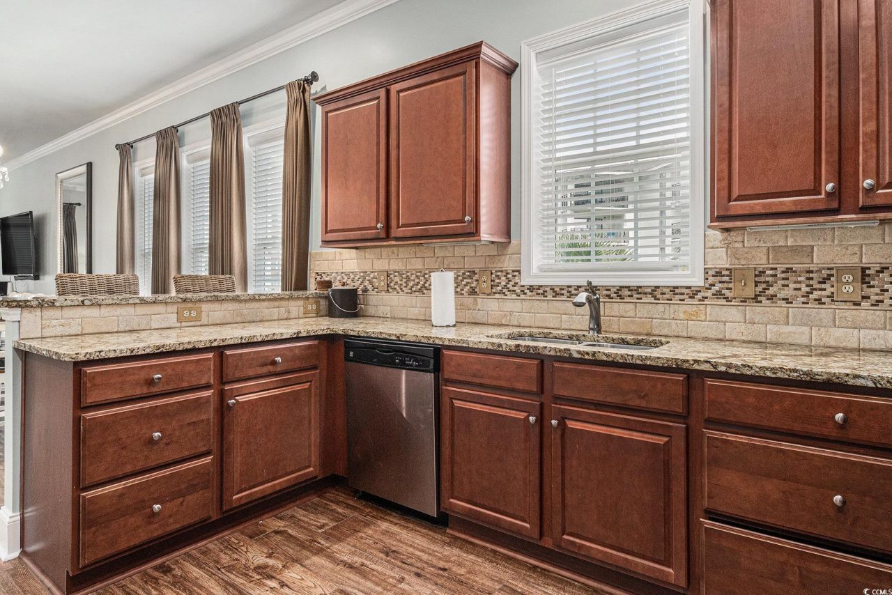 316 Shuffleboard Ct. Photo 8