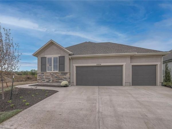 13849 Westgate Street, Overland Park, KS 66221