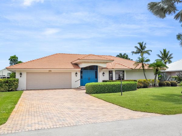 3422 SE Fairway W, Stuart, FL 34997