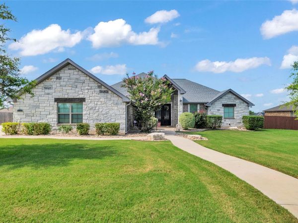 8219 Collins Creek DR, Salado, TX 76571