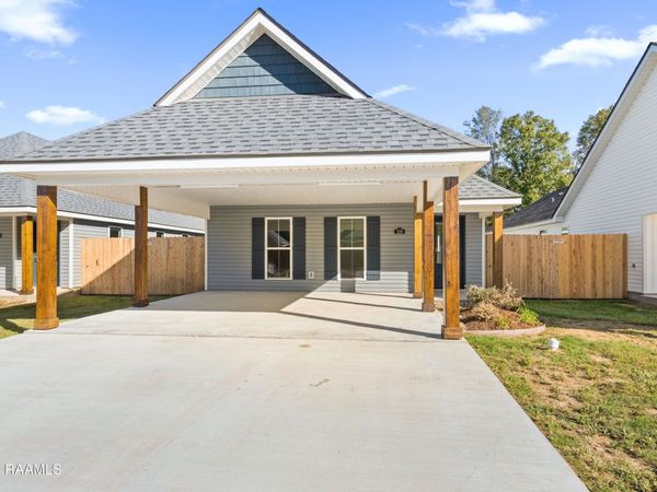 228 Camerons Cove Drive, Carencro, LA 70520