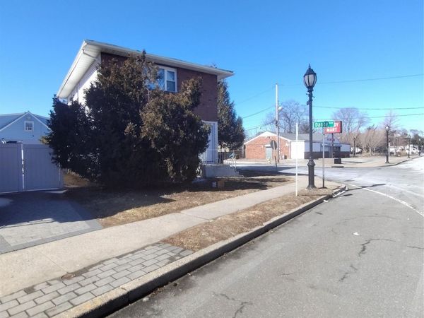 2167A Great Neck Road, Copiague, NY 11726