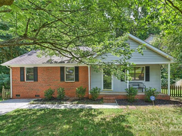 6115 Coltswood Court, Charlotte, NC 28211