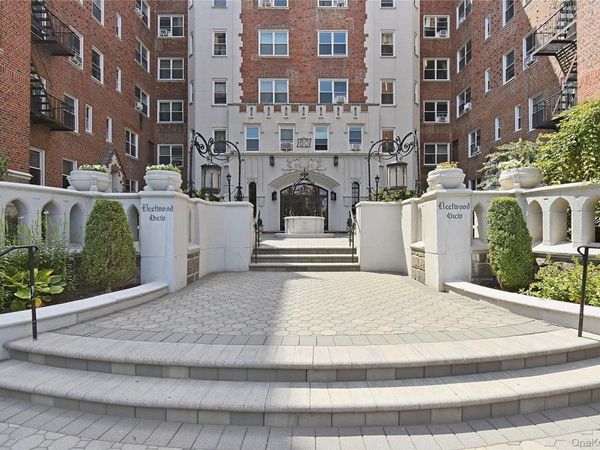 60 W Broad Street, Unit 1L, Fleetwood, NY 10552