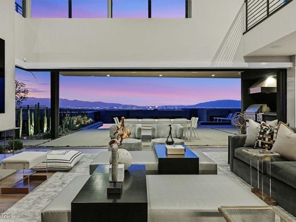 807 Magnum Cliff Court, Henderson, NV 89012