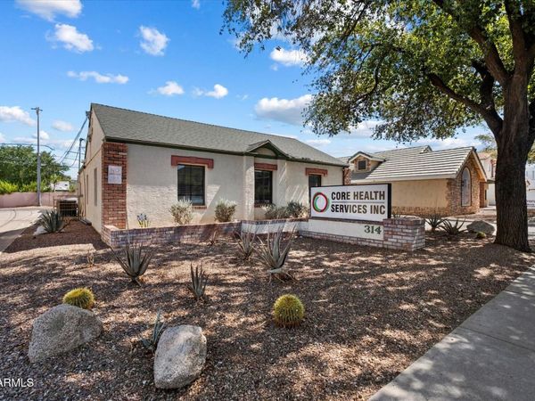 314 E THOMAS Road, Phoenix, AZ 85012