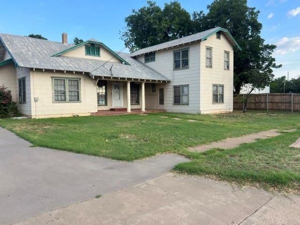 1828 Houston Street, Vernon, TX 76384