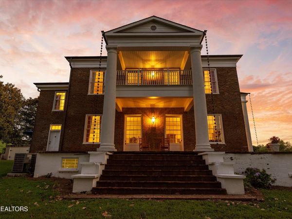 129/131 Elizabeth, Athens, TN 37303