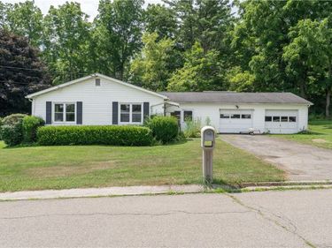 3 Crescent Place, Almond, NY 14804