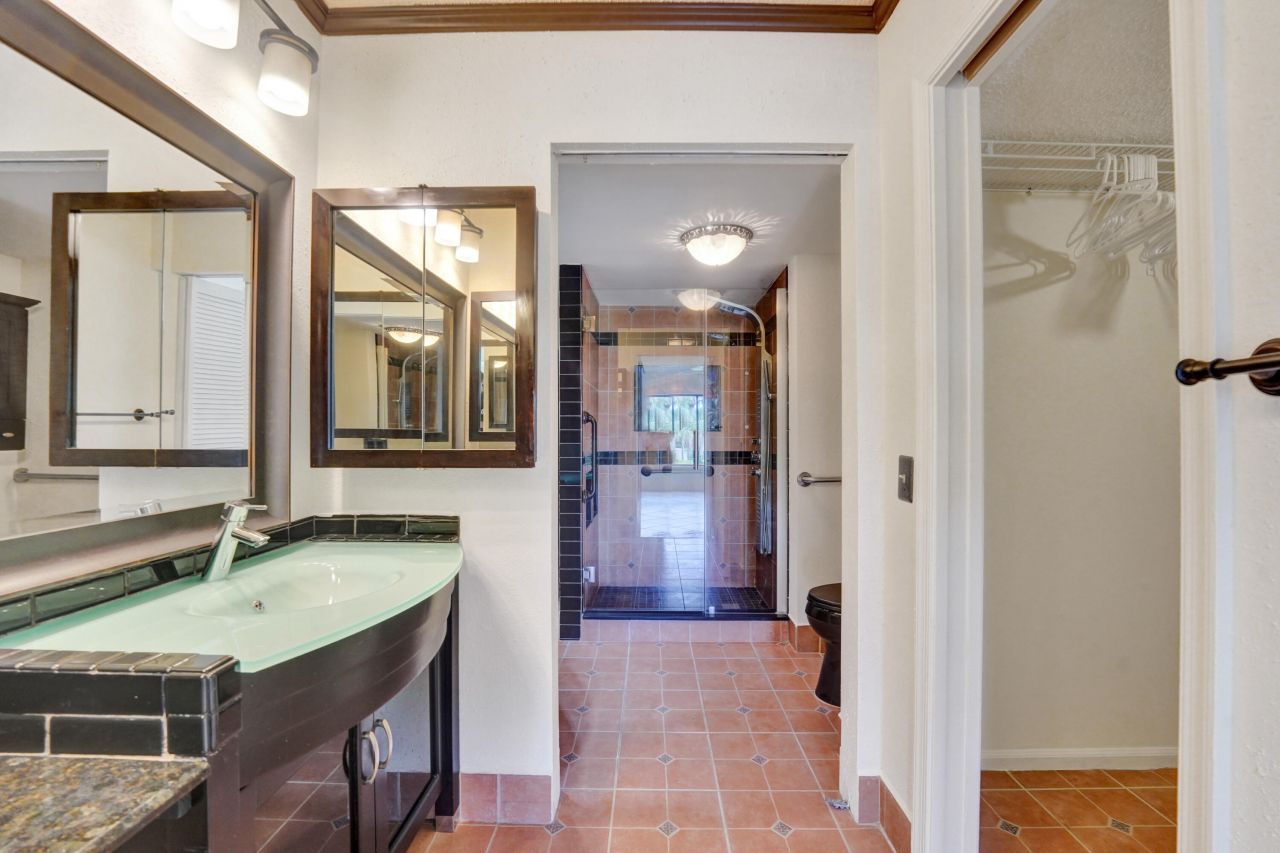 5306 Cedar Lake Drive, Unit 201, Boynton Beach, FL 33437 Photo