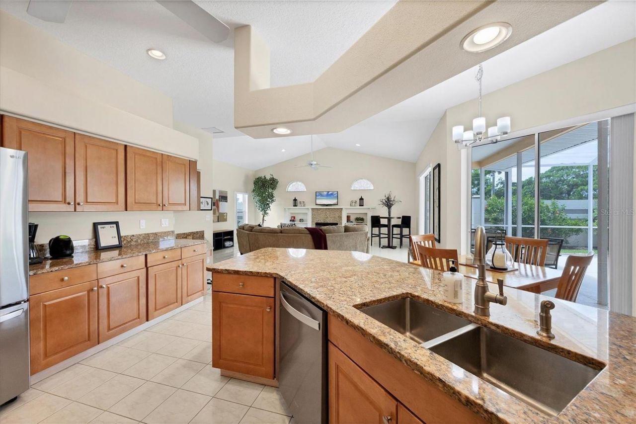 6392 Woodbirch Place, Sarasota, FL 34238 Photo