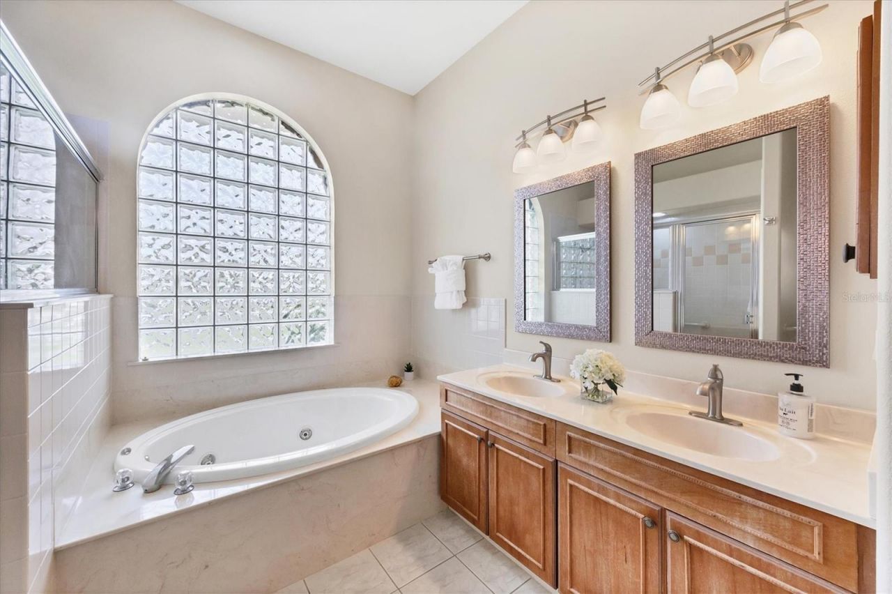 6392 Woodbirch Place, Sarasota, FL 34238 Photo