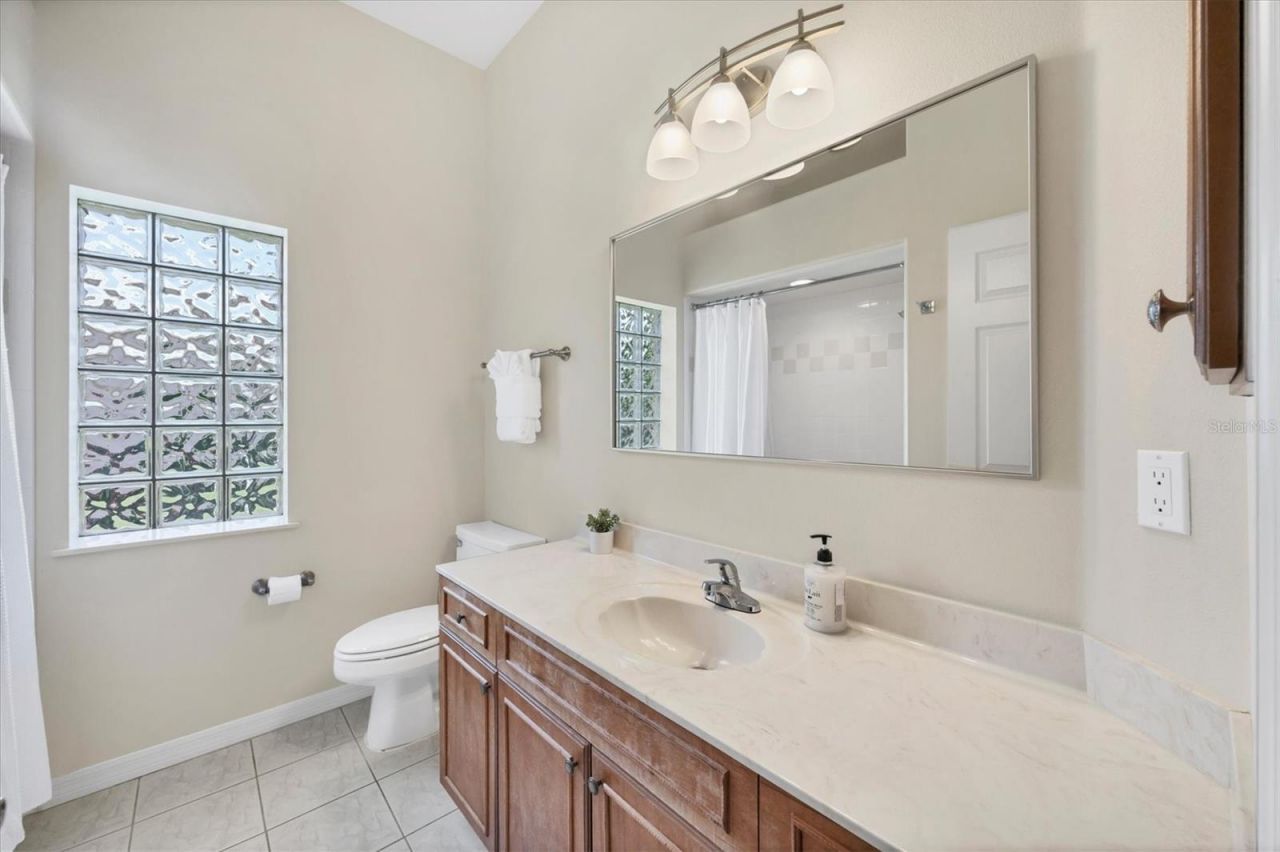 6392 Woodbirch Place, Sarasota, FL 34238 Photo