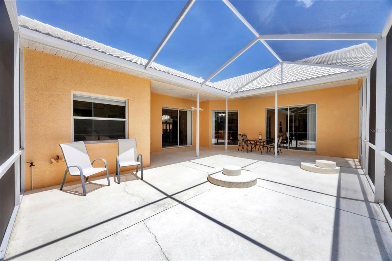 6392 Woodbirch Place, Sarasota, FL 34238 Photo