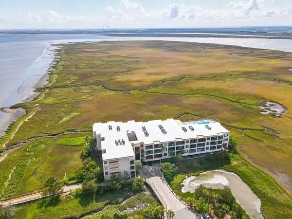 1 Marina Drive, St. Simons Island, GA 31522
