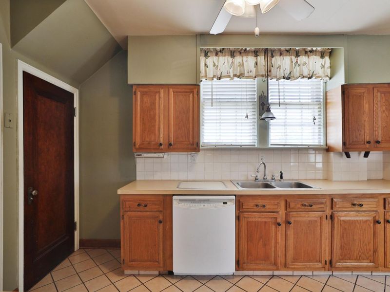 638 Binns Boulevard, Columbus, OH 43204 Photo 13