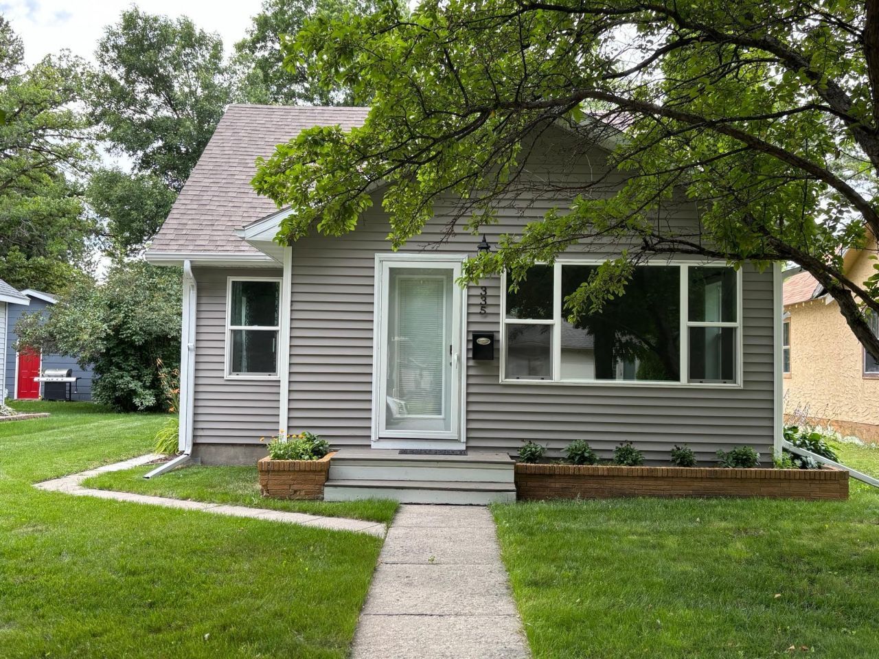 335 Crocker Avenue N, Thief River Falls, MN 56701 Main Photo