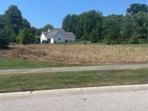 Darlington Court, Ashtabula, OH 44004