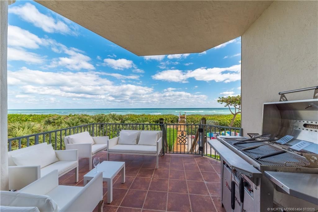 4643 NE Ocean Boulevard, Jensen Beach, FL 34957 Photo