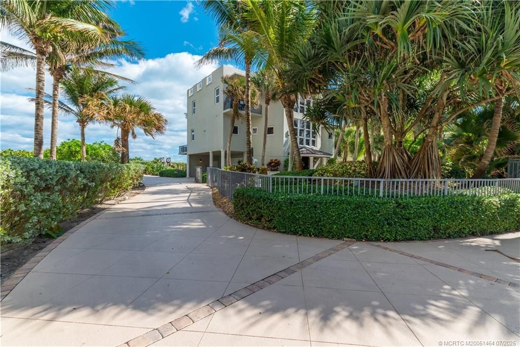 4643 NE Ocean Boulevard, Jensen Beach, FL 34957 Photo