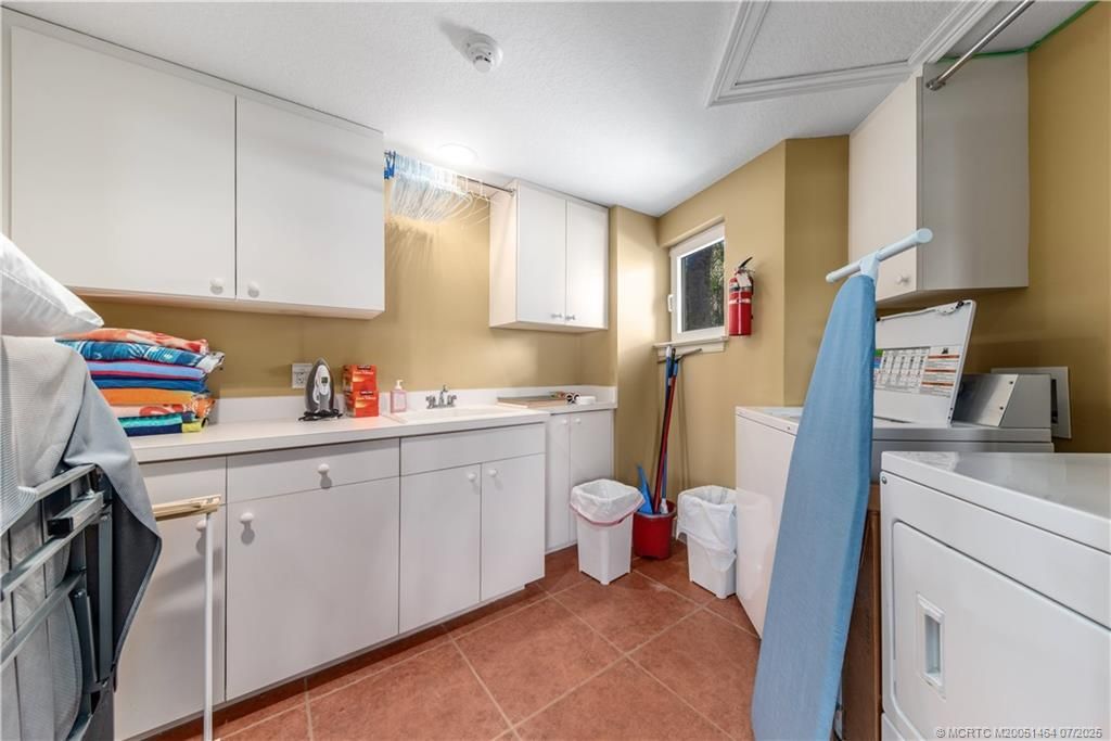 4643 NE Ocean Boulevard, Jensen Beach, FL 34957 Photo