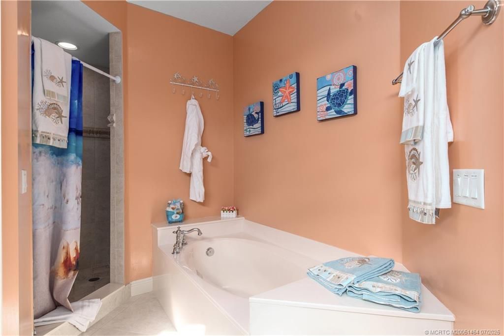 4643 NE Ocean Boulevard, Jensen Beach, FL 34957 Photo