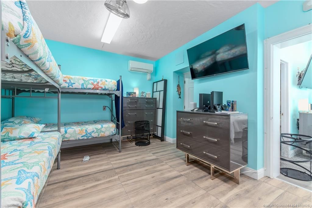 4643 NE Ocean Boulevard, Jensen Beach, FL 34957 Photo