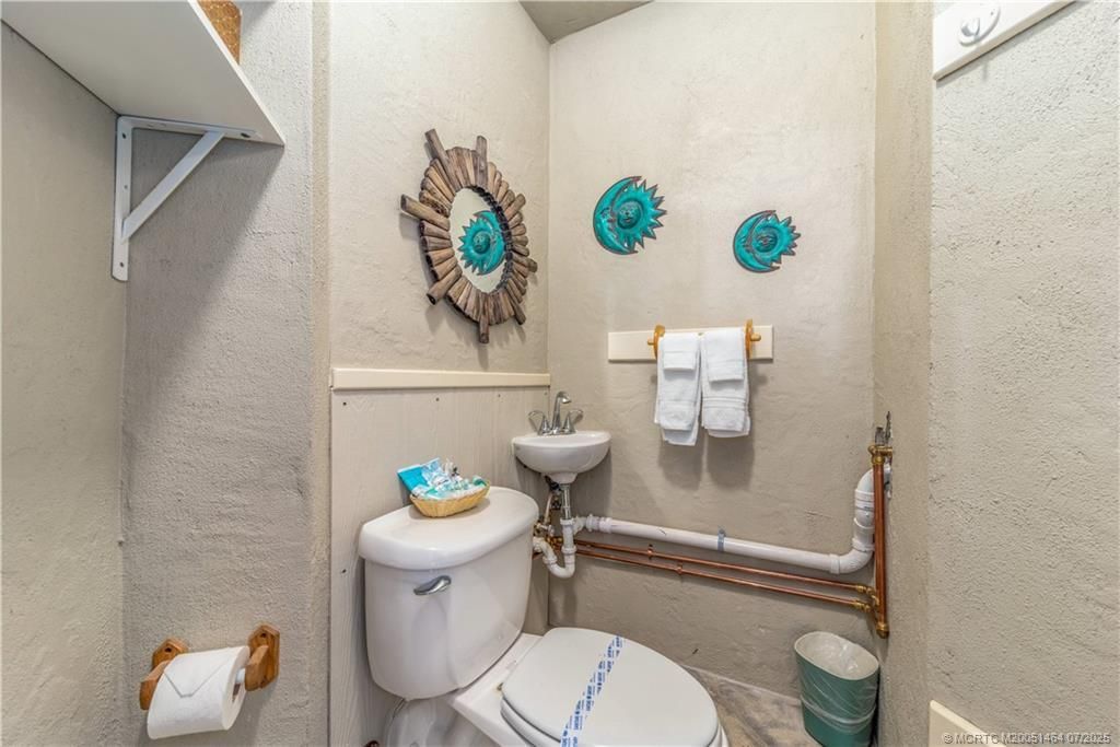 4643 NE Ocean Boulevard, Jensen Beach, FL 34957 Photo
