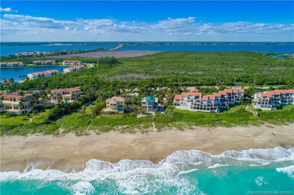 4643 NE Ocean Boulevard, Jensen Beach, FL 34957 Photo