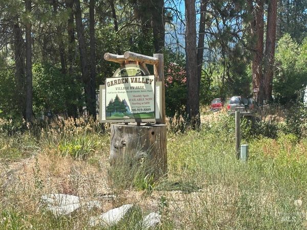 422 S Middlefork Rd., Crouch, ID 83622