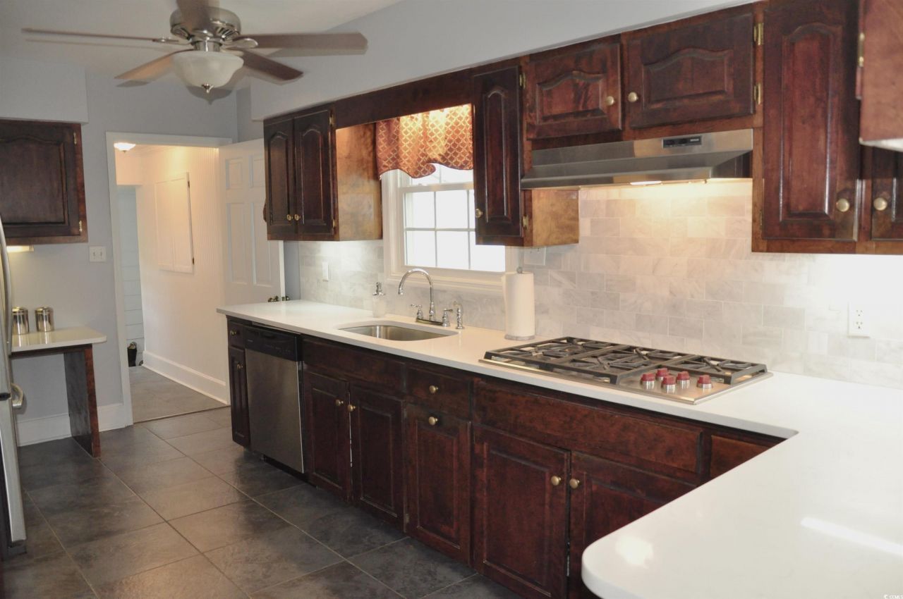 5632 Main St. Photo 16