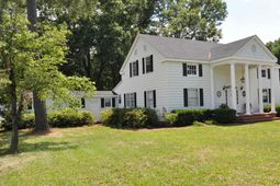 5632 Main St. photo 4