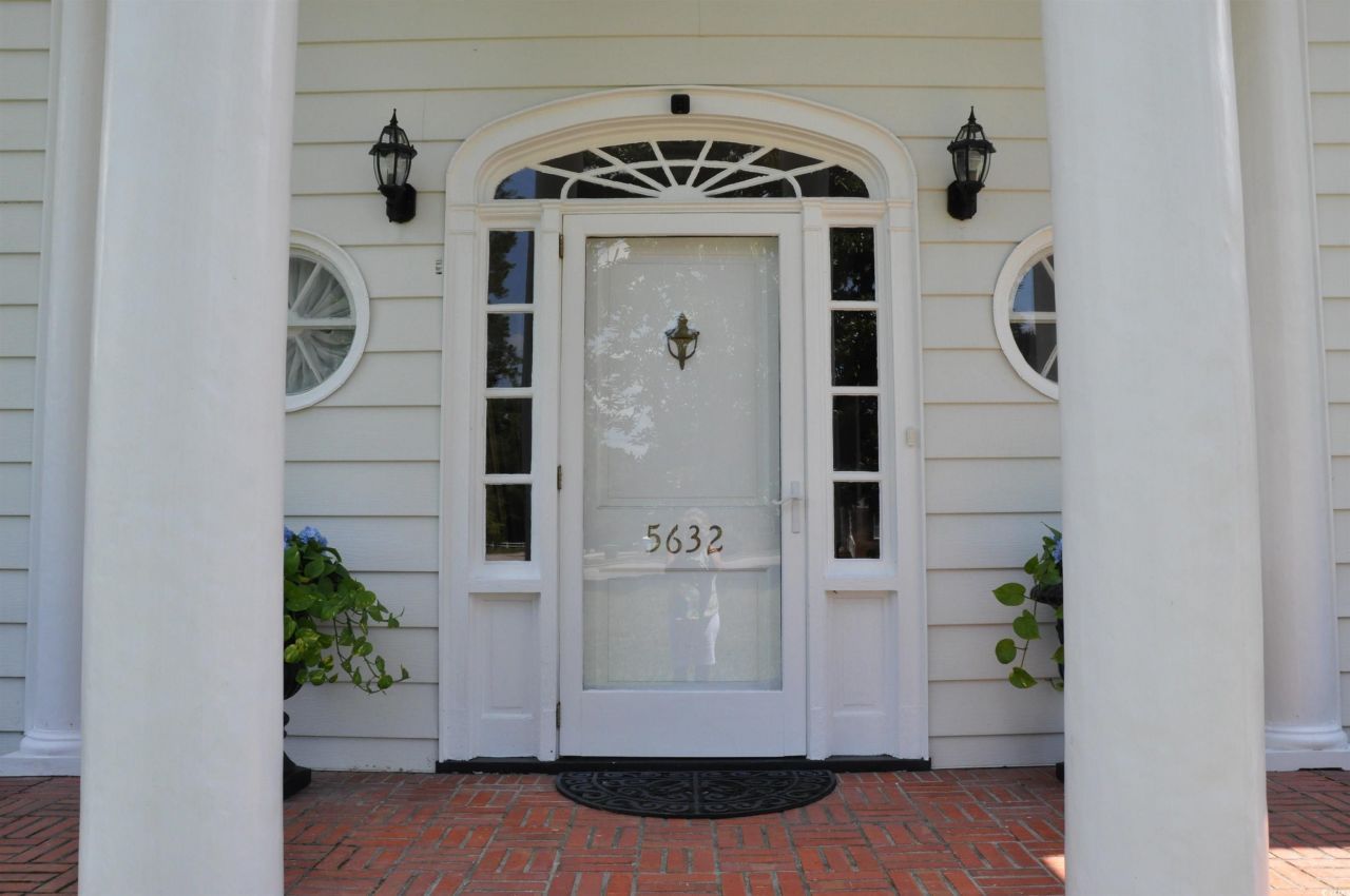 5632 Main St. Photo 4