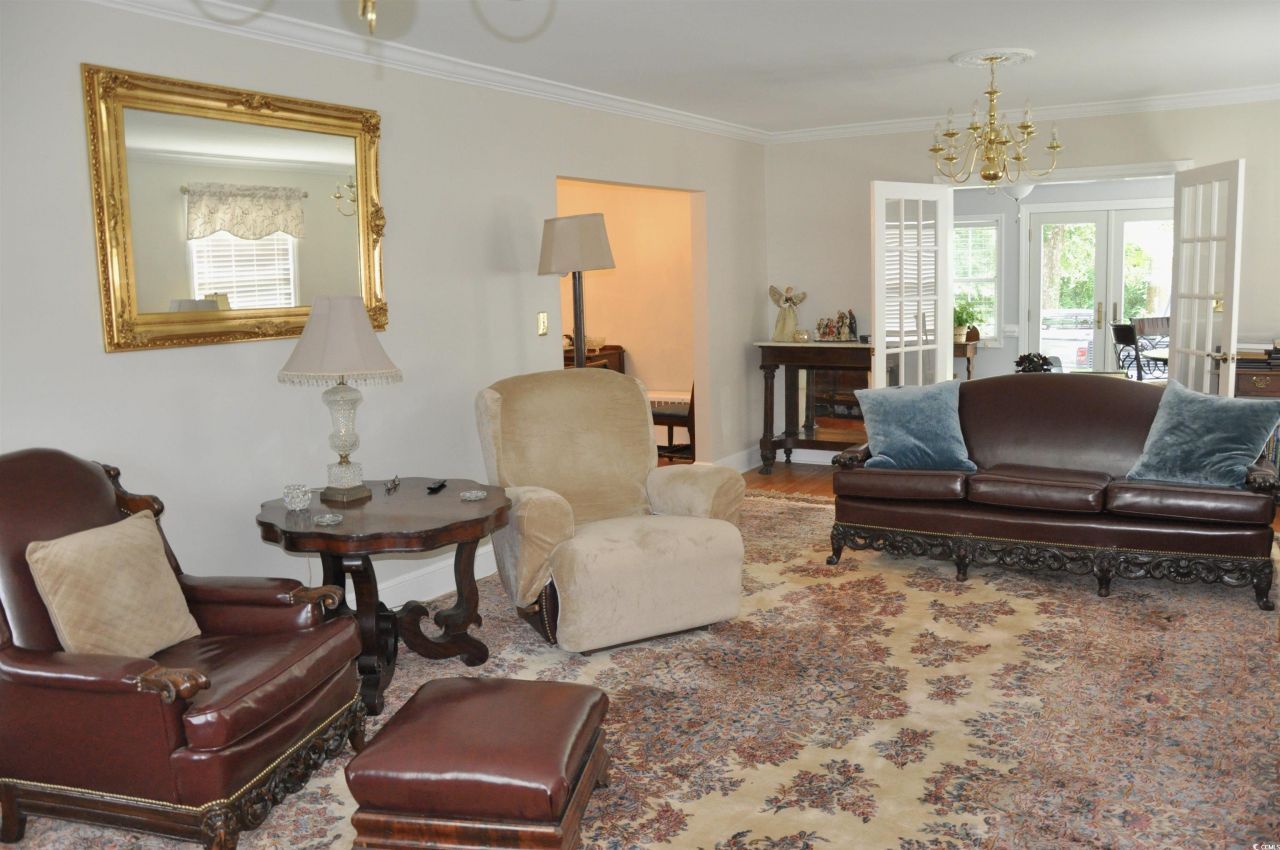 5632 Main St. Photo 7