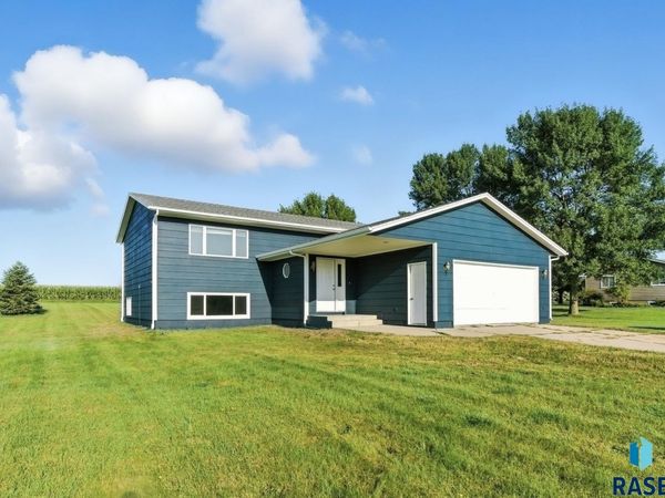 26967 Elmen Pl, Sioux Falls, SD 57108