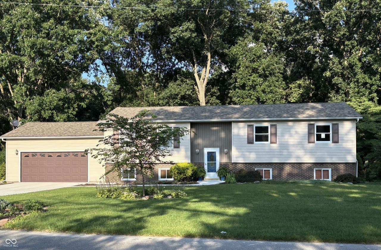 408 Sherwood Drive, Covington, IN 47932 Main Photo