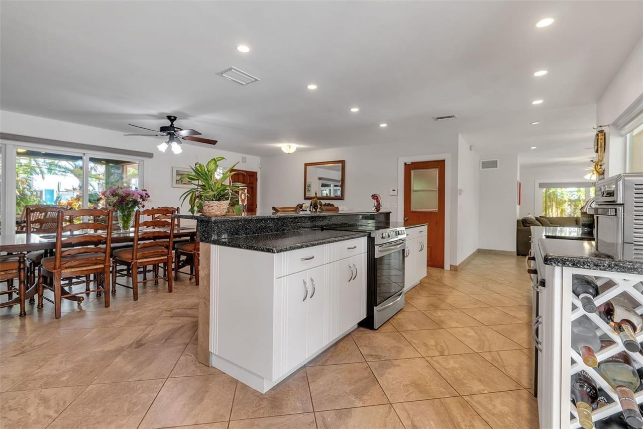 7908 19th Avenue Drive W, Bradenton, FL 34209 Photo